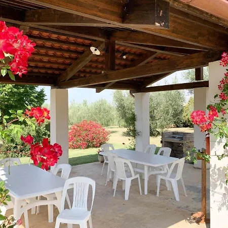 Agriturismo La Sosta Di Annibale Фермерский дом