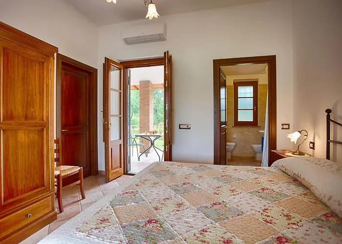 Agriturismo La Sosta Di Annibale Фермерский дом *